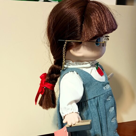 Precious Moments Teacher Doll First Edition #1414, Original Stand, with All Tags - Picture 7 of 9